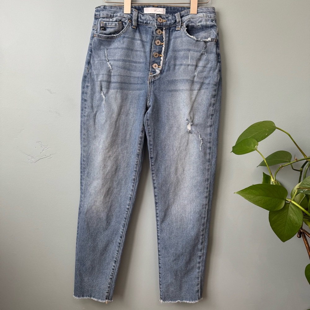 KanCan High Rise Cuffed Mom Jean with Exposed Frayed Button Fly. Size 9 / 28